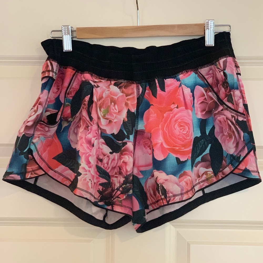 Lululemon Free Reign Short Secret Garden Rose Sz10